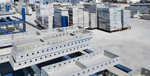 2025-08-04140126393 2025-08-04140126393